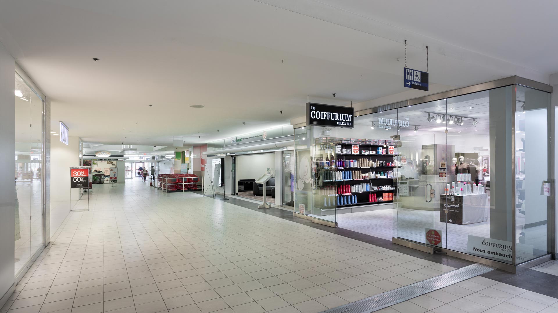 Mail interieur LE Centre Sherbrooke 2019